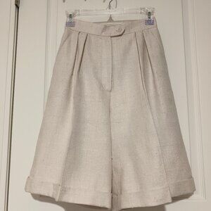 "Carlisle Sport" City Shorts 100% slubbed silk in Ivory, lined. Women's size 4